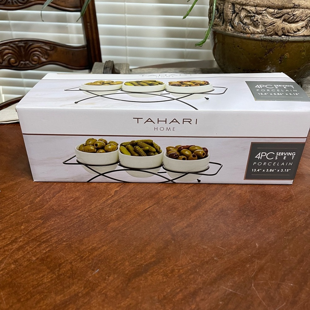 TAHARI 4PC Serving Set white porcelain party NIB